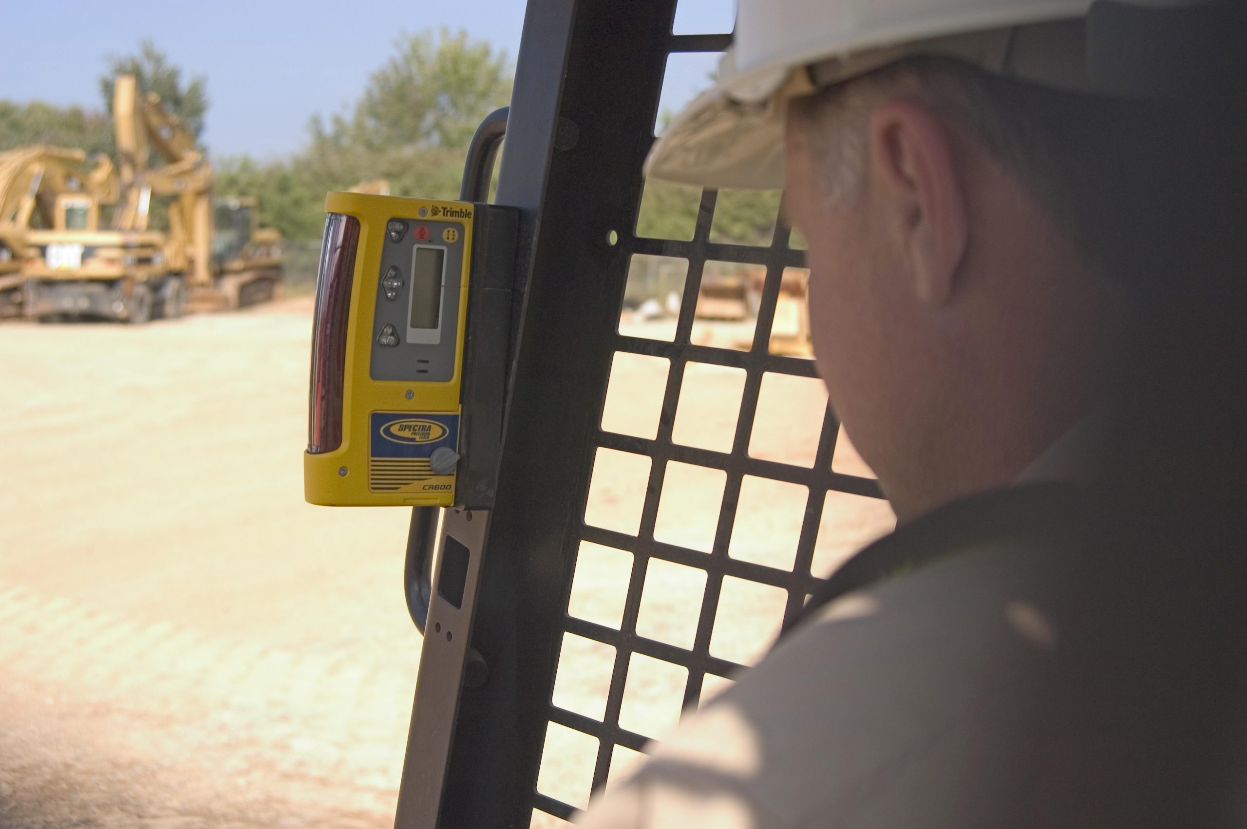 Cat Display CR600 Skidsteer Photo 003