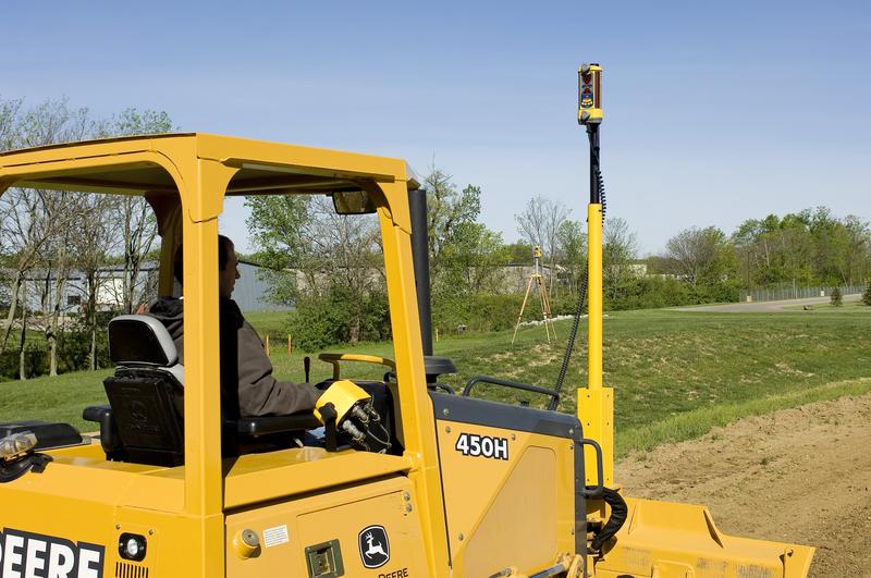 Deere Dozer w-LR50 w-CB30 in cab 001